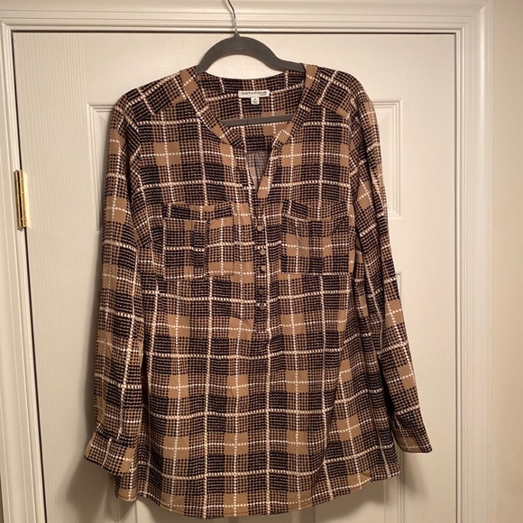 Notations Tops - Notations Tan, Black and White Long Sleeve Blouse…size 2X